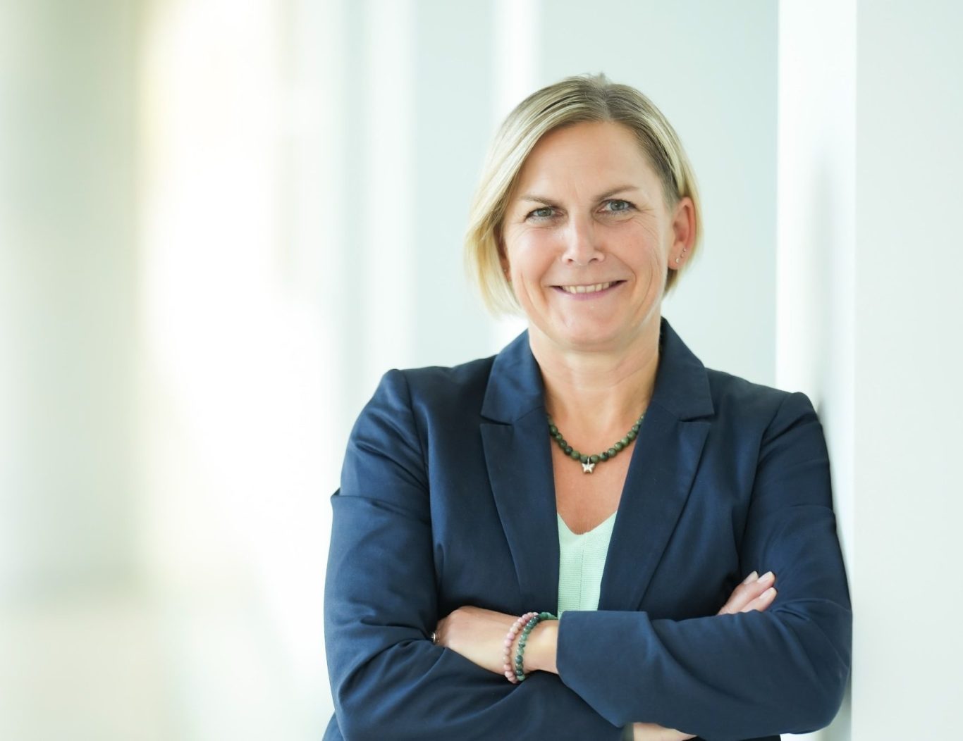 Coaching in Bad Tölz und online Portrait von Steffi Lieberwirth- Coachin für Führungskräfte, Teams und Menschen in Veränderungsphasen, Heilpraktikerin für Psychotherapie